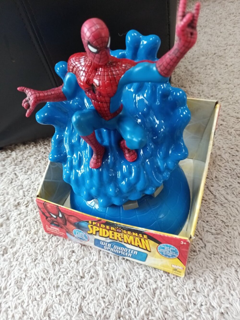 New Spider Man Spider Sense Sprinkler NRFB Web Shooter Lawn Garden